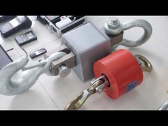 Menggantung sisik derek di ruang sampel